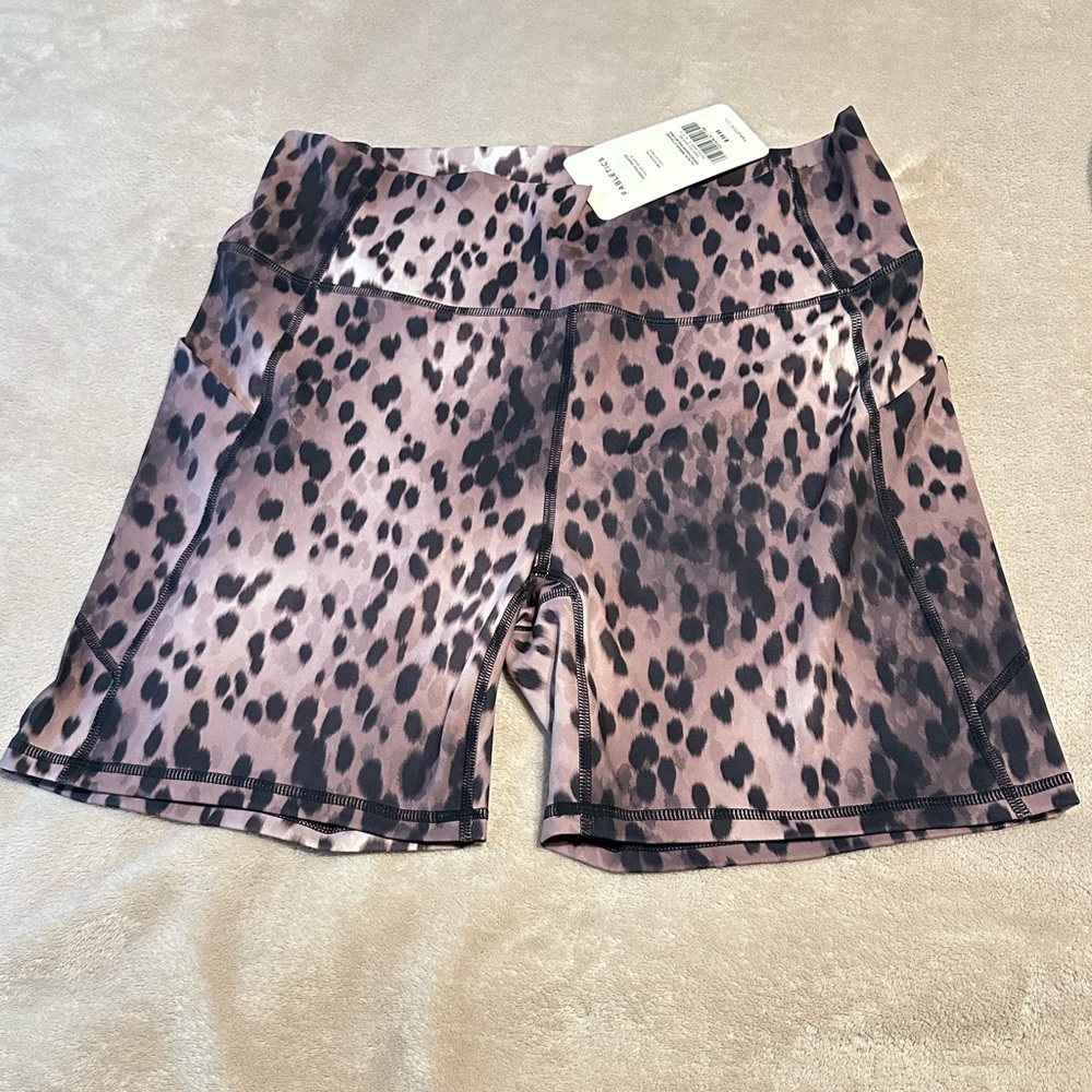 Fabletics Spotted Leopard Print Women's Shorts